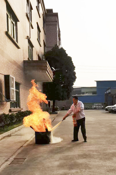 安全警鐘長(zhǎng)鳴！保障安全生產(chǎn)凌訊開展消防演習(xí)