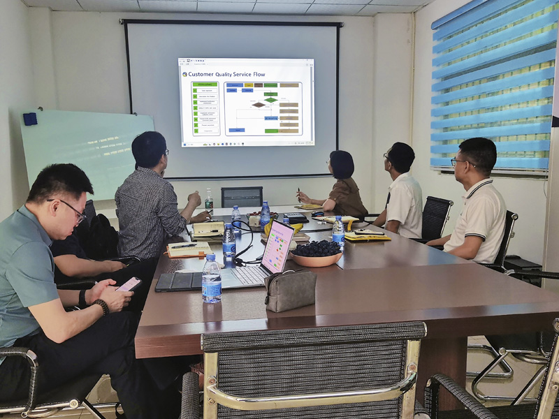 歡迎韓國客戶到我司進(jìn)行考察與參觀